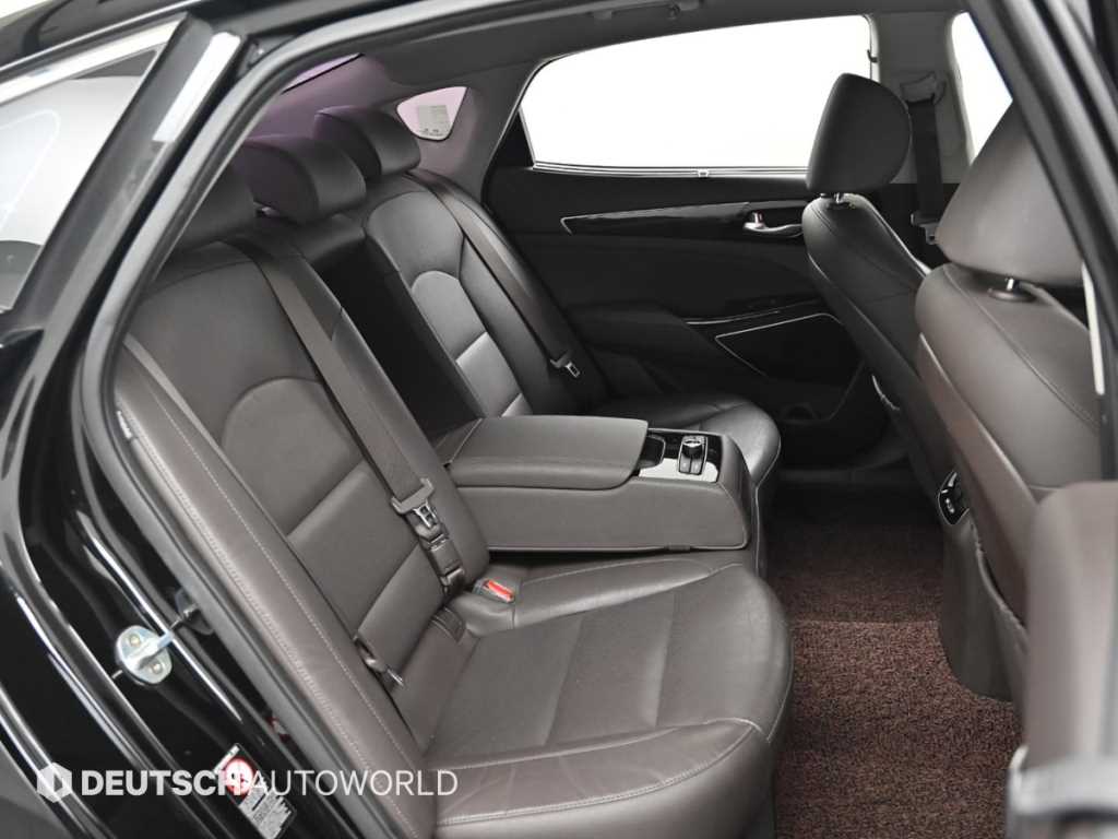 Kia K7 — photo 13