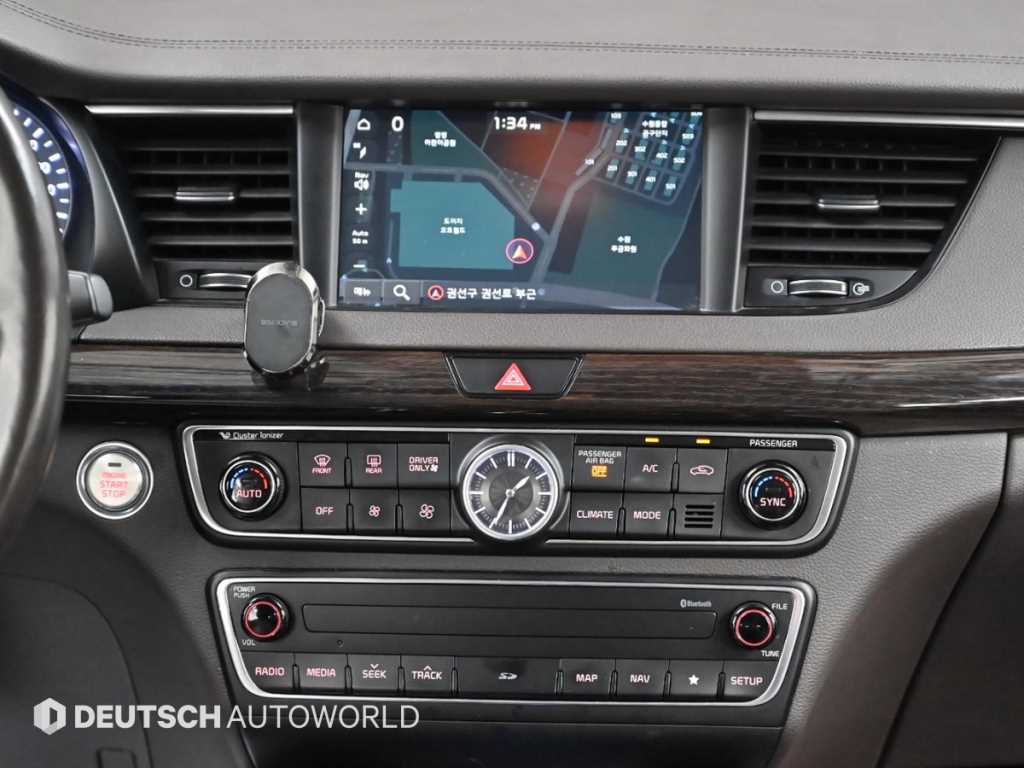 Kia K7 — photo 15