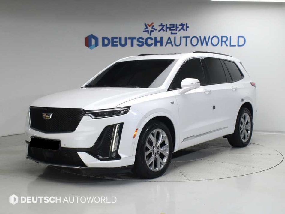 Cadillac XT6 — photo 01