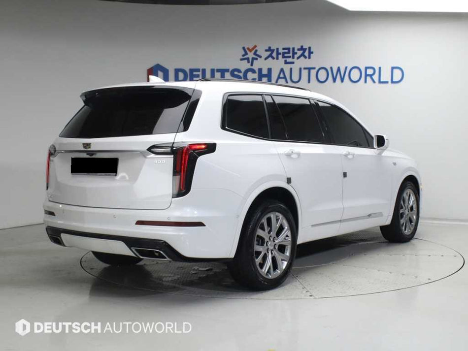 Cadillac XT6 — photo 02