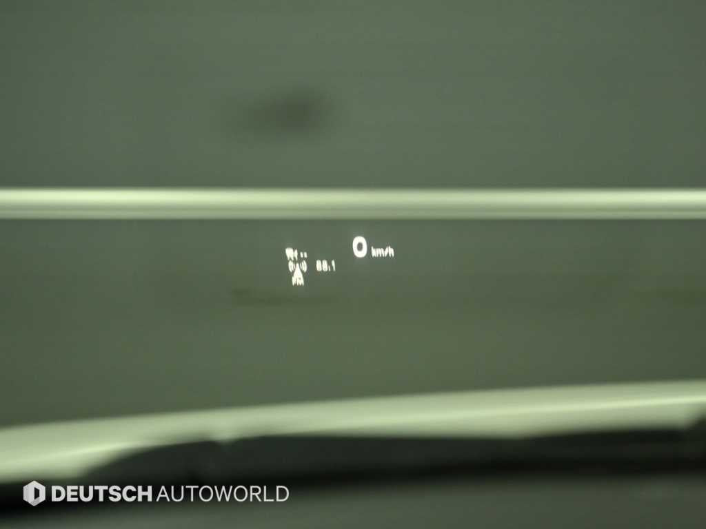 Cadillac XT6 — photo 17