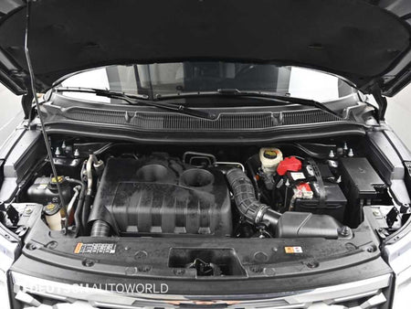Ford Explorer — photo 06