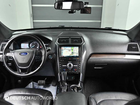 Ford Explorer — photo 07