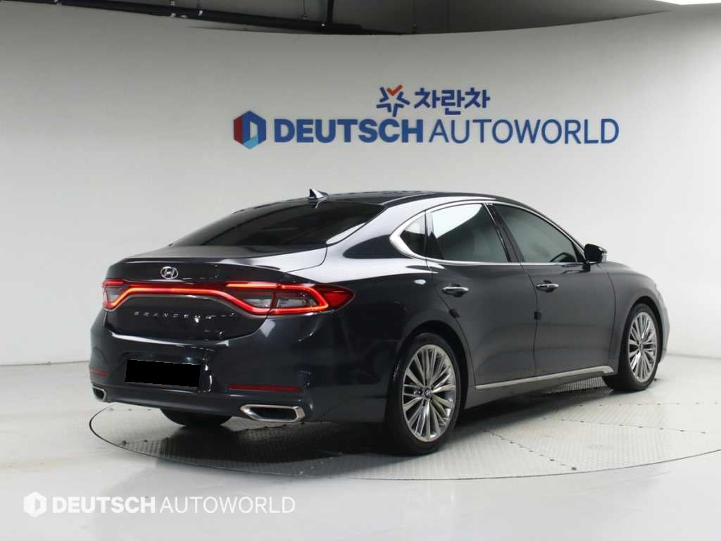 Hyundai Grandeur — photo 02