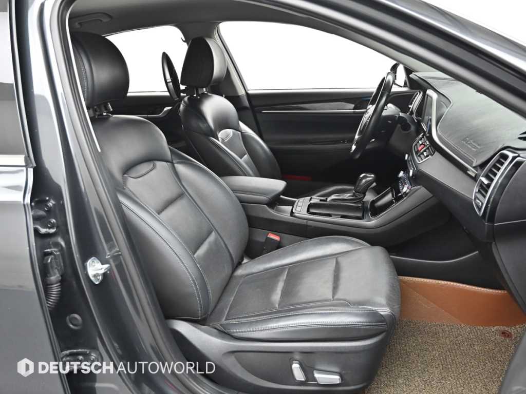 Hyundai Grandeur — photo 10