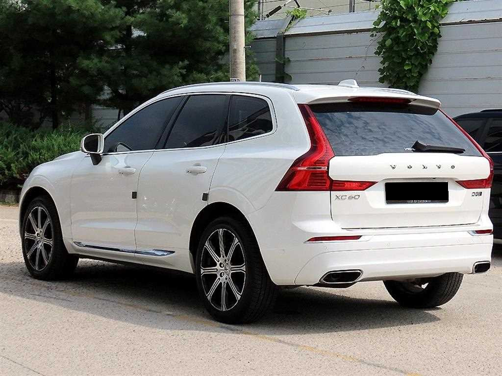 Volvo XC60 — photo 03