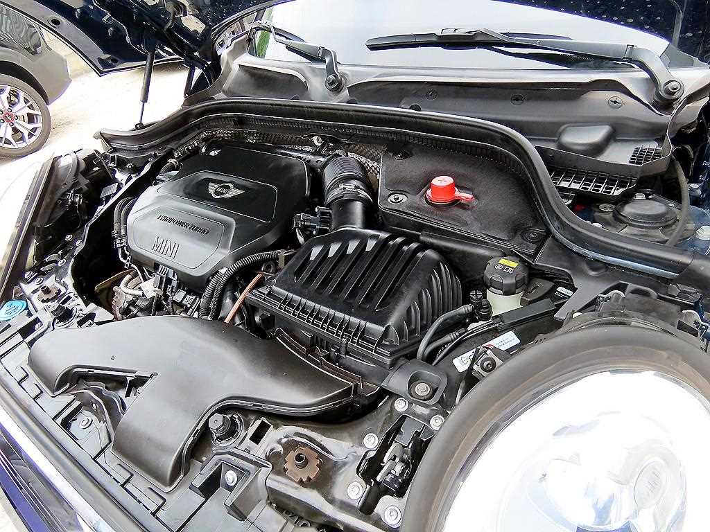 Mini Cooper — photo 16