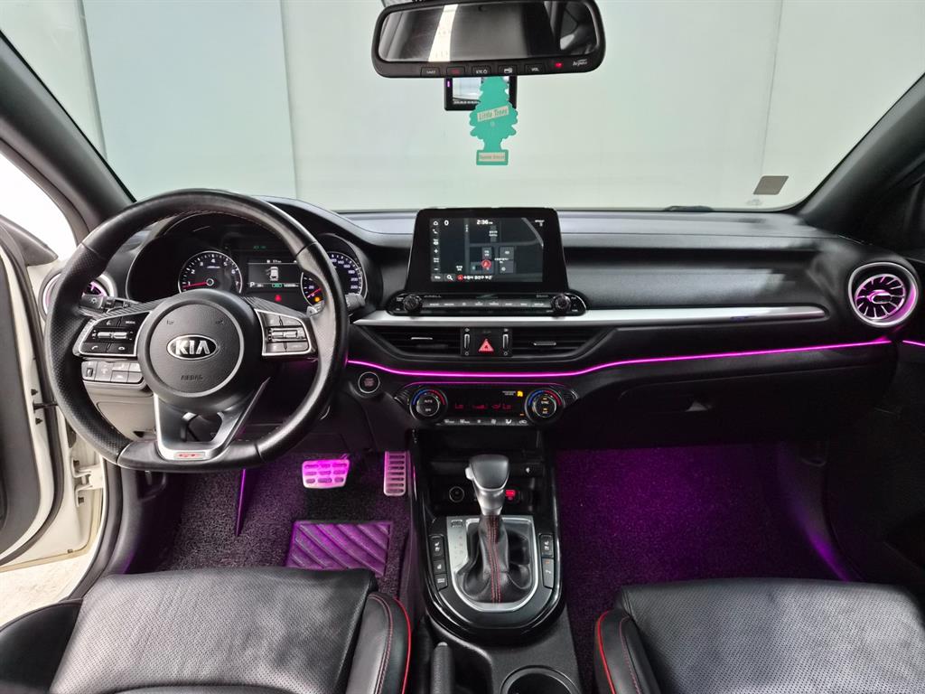 Kia K3 — photo 08