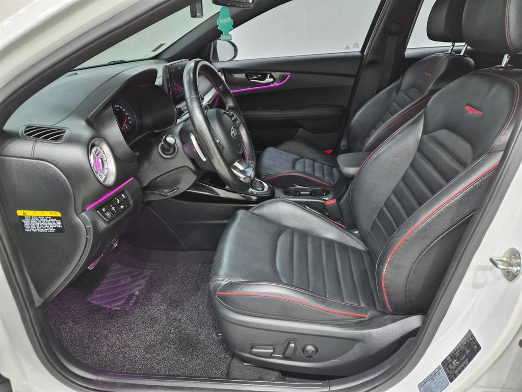 Kia K3 — photo 10