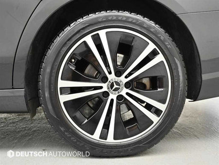 Mercedes-Benz E-Class — photo 05