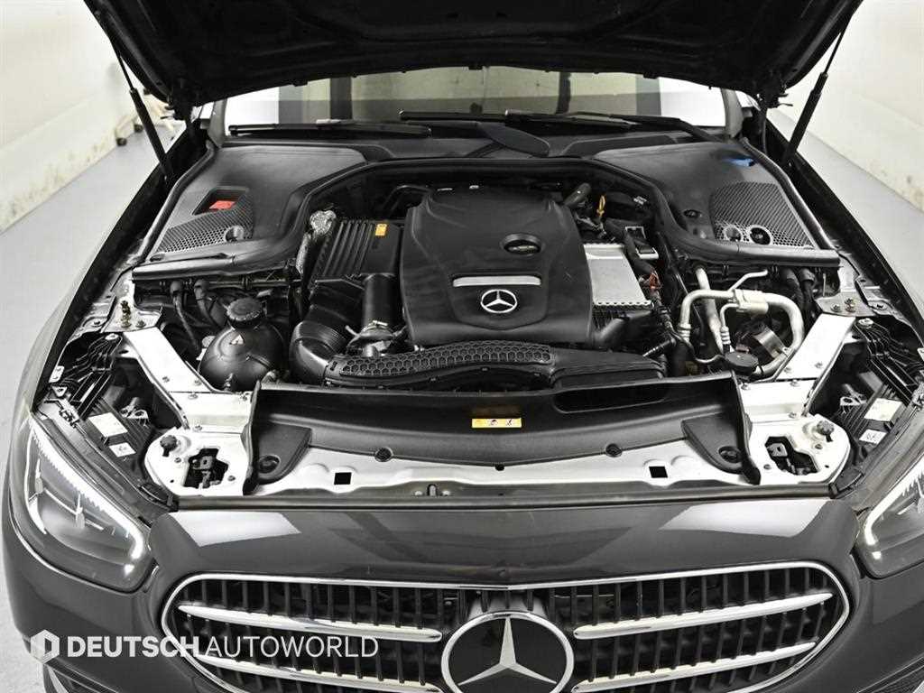 Mercedes-Benz E-Class — photo 06
