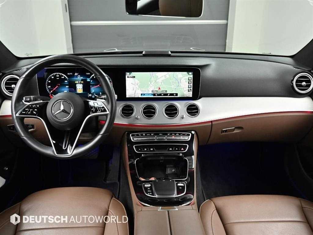 Mercedes-Benz E-Class — photo 07