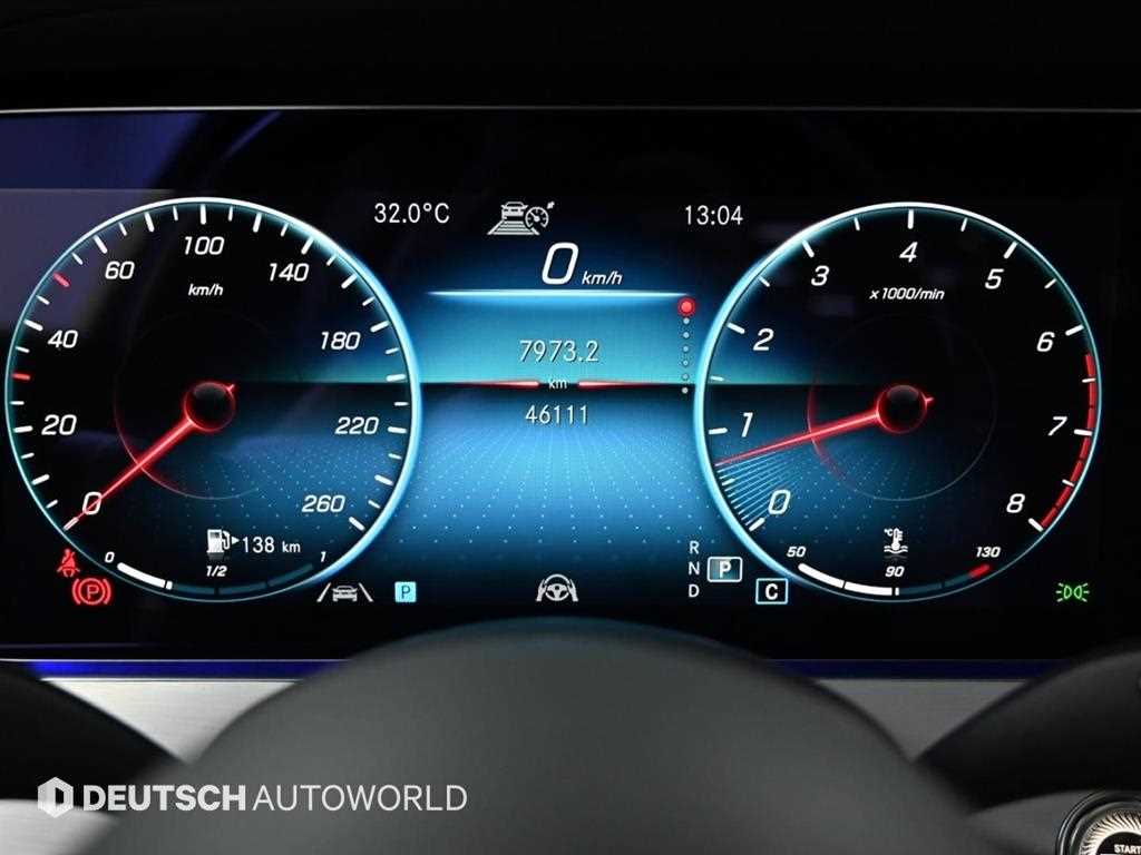 Mercedes-Benz E-Class — photo 08