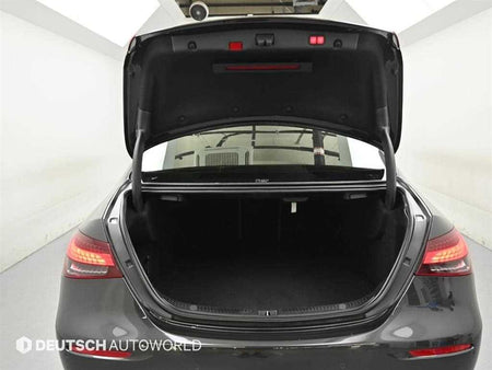 Mercedes-Benz E-Class — photo 19