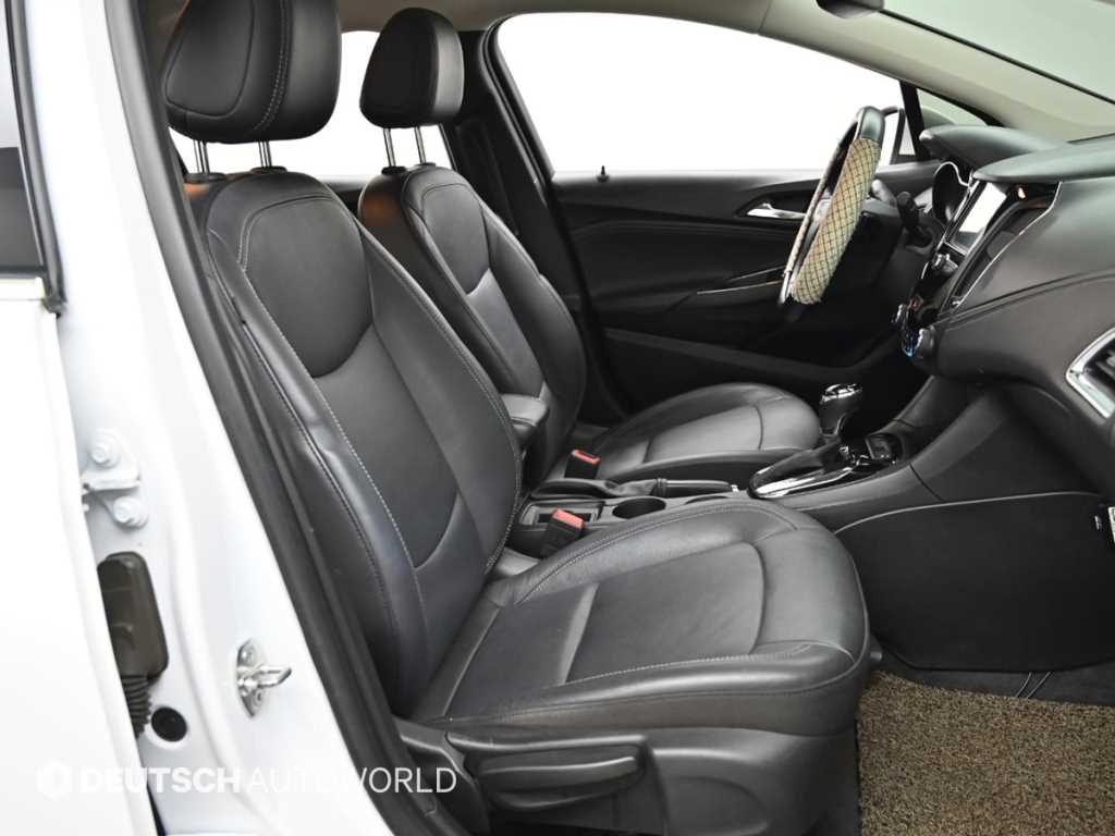 CHEVROLET Cruze — photo 10