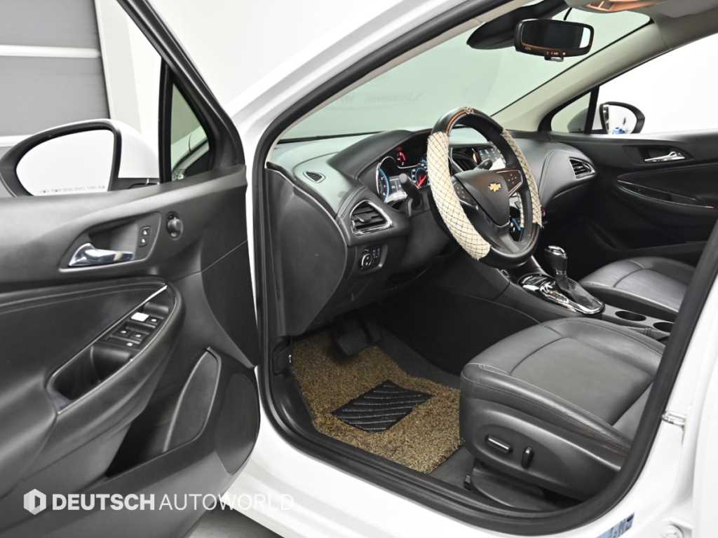 CHEVROLET Cruze — photo 11
