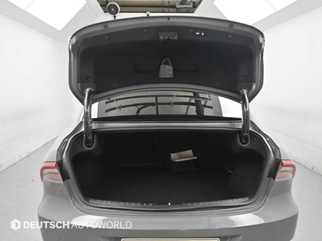 Hyundai Grandeur — photo 19