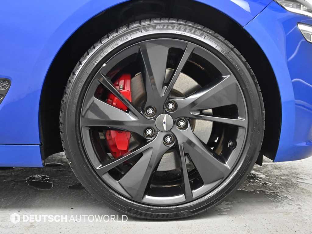 Genesis G70 — photo 05