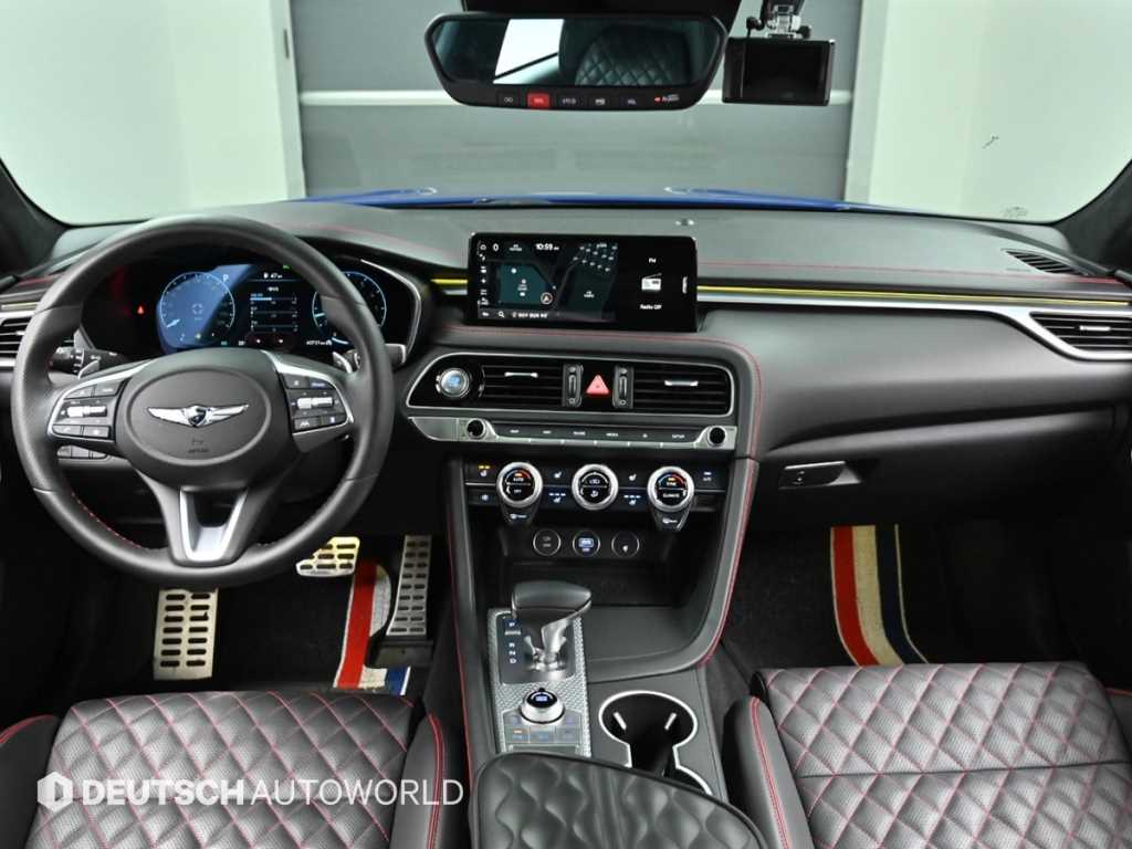 Genesis G70 — photo 07