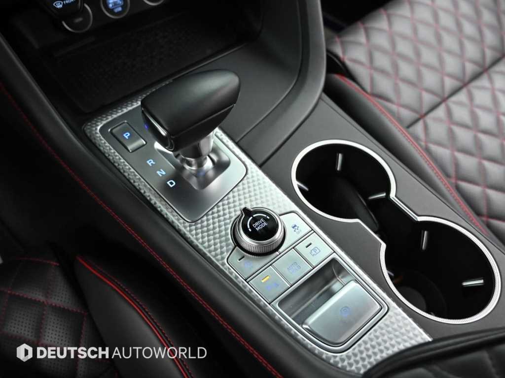 Genesis G70 — photo 09
