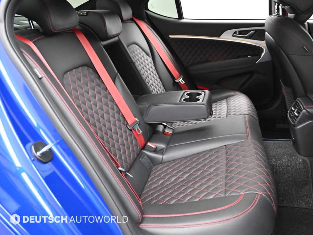 Genesis G70 — photo 12