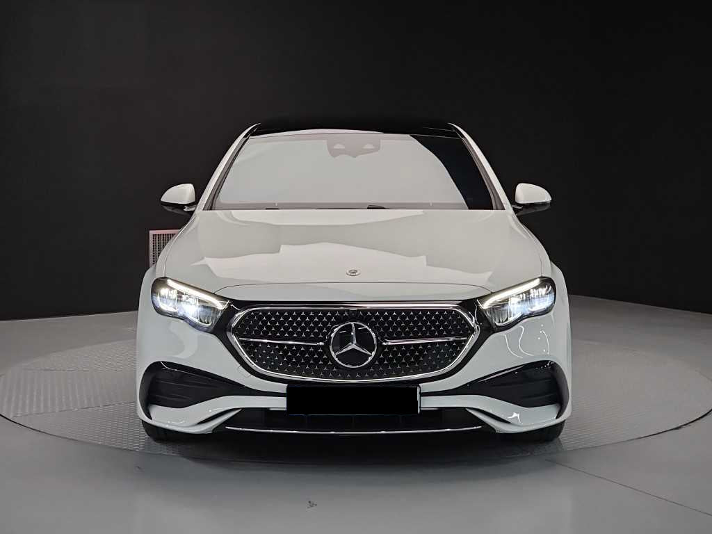 Mercedes-Benz E-Class — photo 02