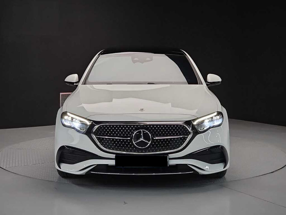 Mercedes-Benz E-Class — photo 02