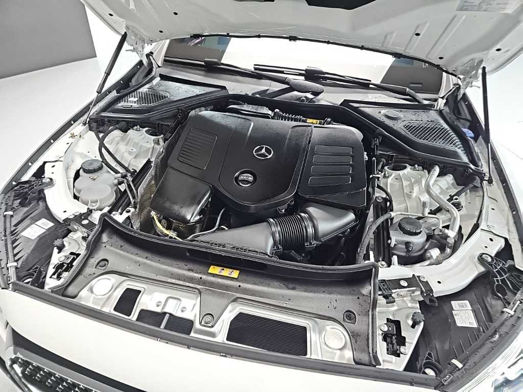 Mercedes-Benz E-Class — photo 05