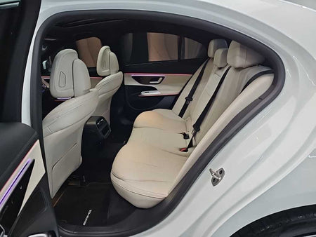 Mercedes-Benz E-Class — photo 12