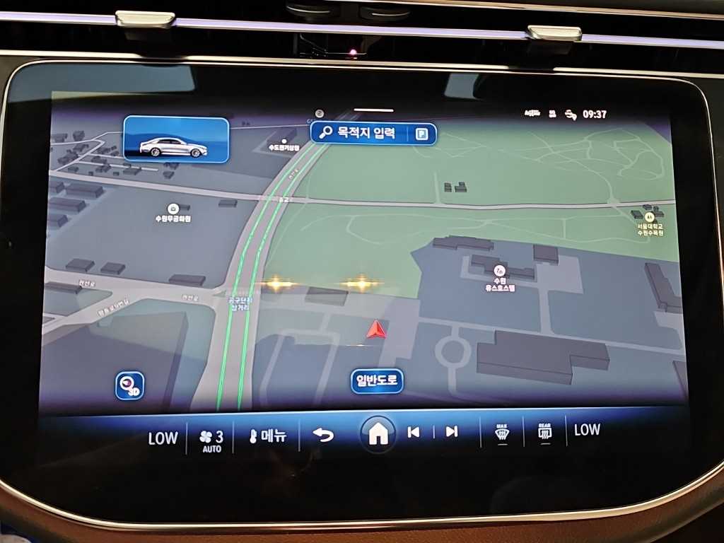 Mercedes-Benz E-Class — photo 15