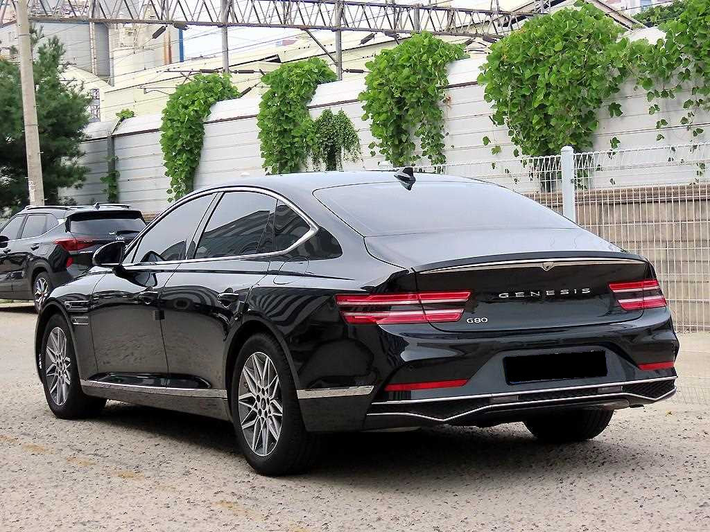 Genesis G80 — photo 03