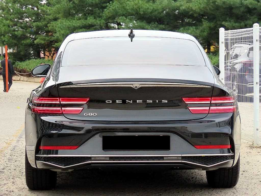 Genesis G80 — photo 04