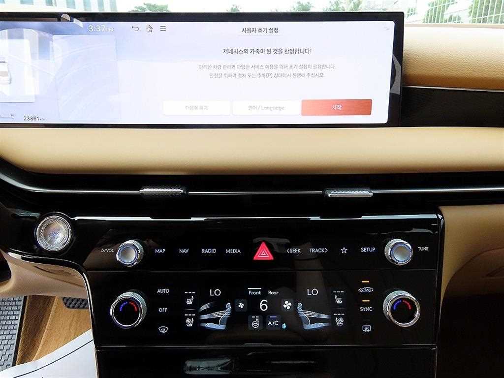 Genesis G80 — photo 13