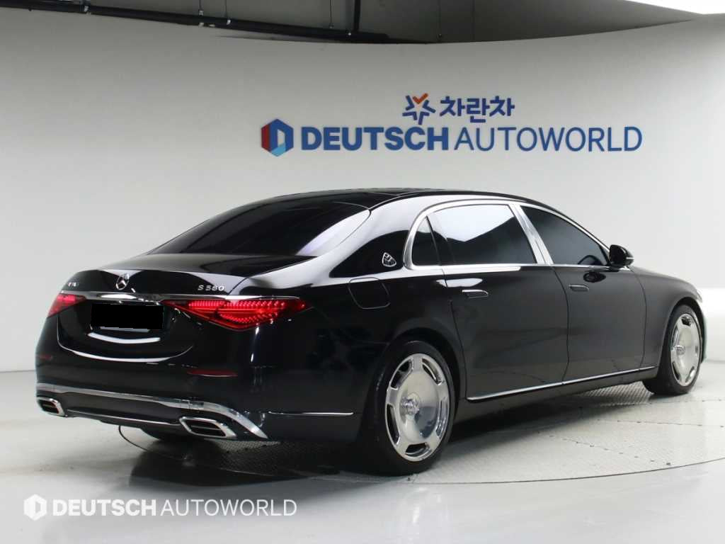 Mercedes-Benz S-Class — photo 02
