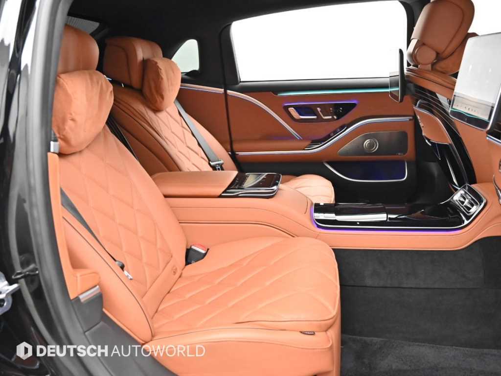 Mercedes-Benz S-Class — photo 12