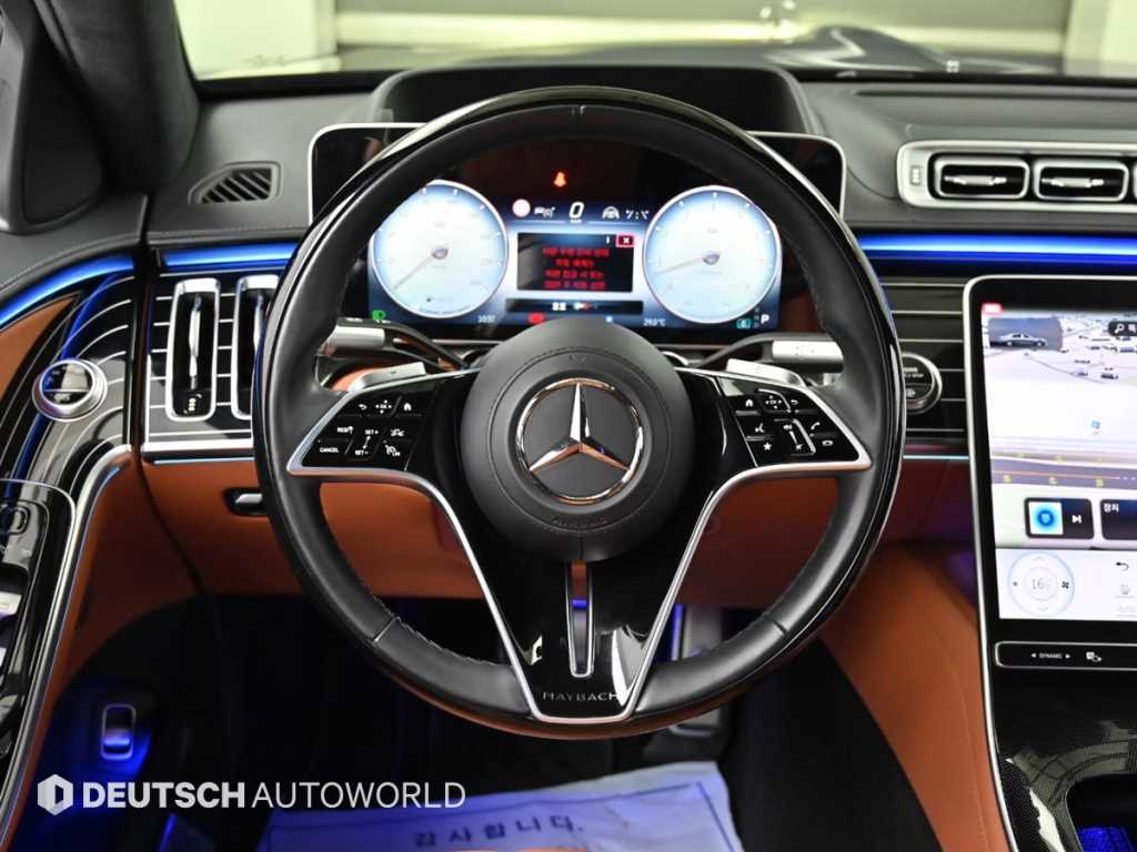 Mercedes-Benz S-Class — photo 13