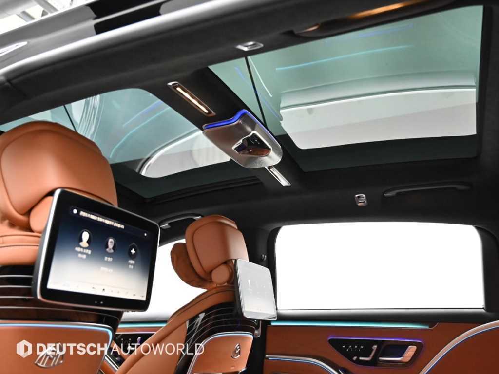 Mercedes-Benz S-Class — photo 18