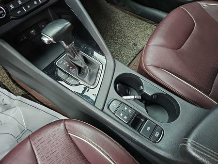 Kia Niro — photo 08