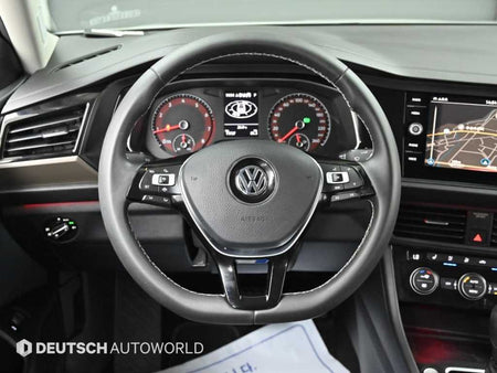Volkswagen Jetta — photo 13