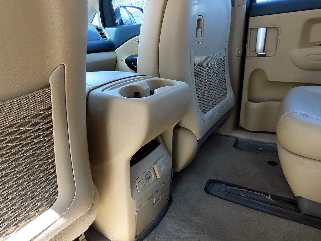 Kia Carnival — photo 16