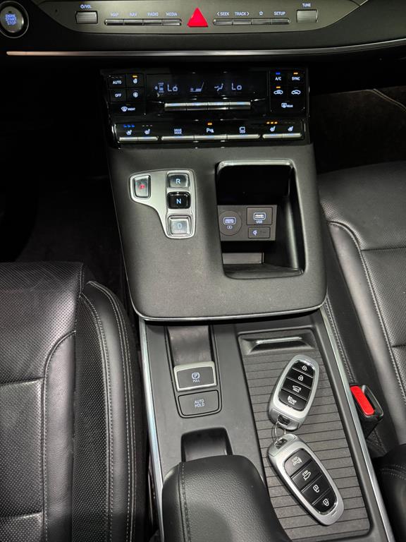 Hyundai Grandeur — photo 15