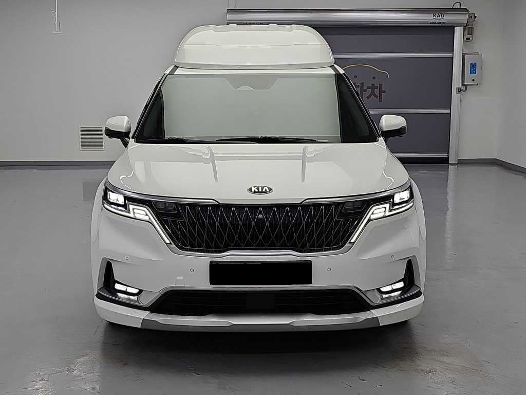 Kia Carnival — photo 02