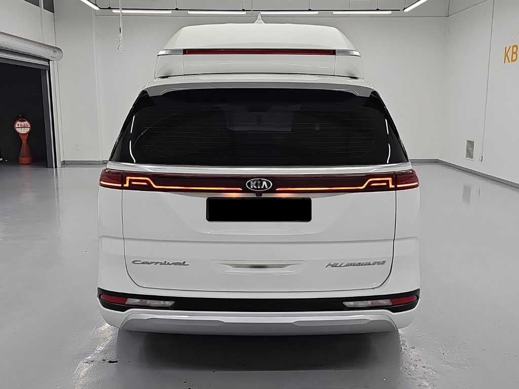 Kia Carnival — photo 03