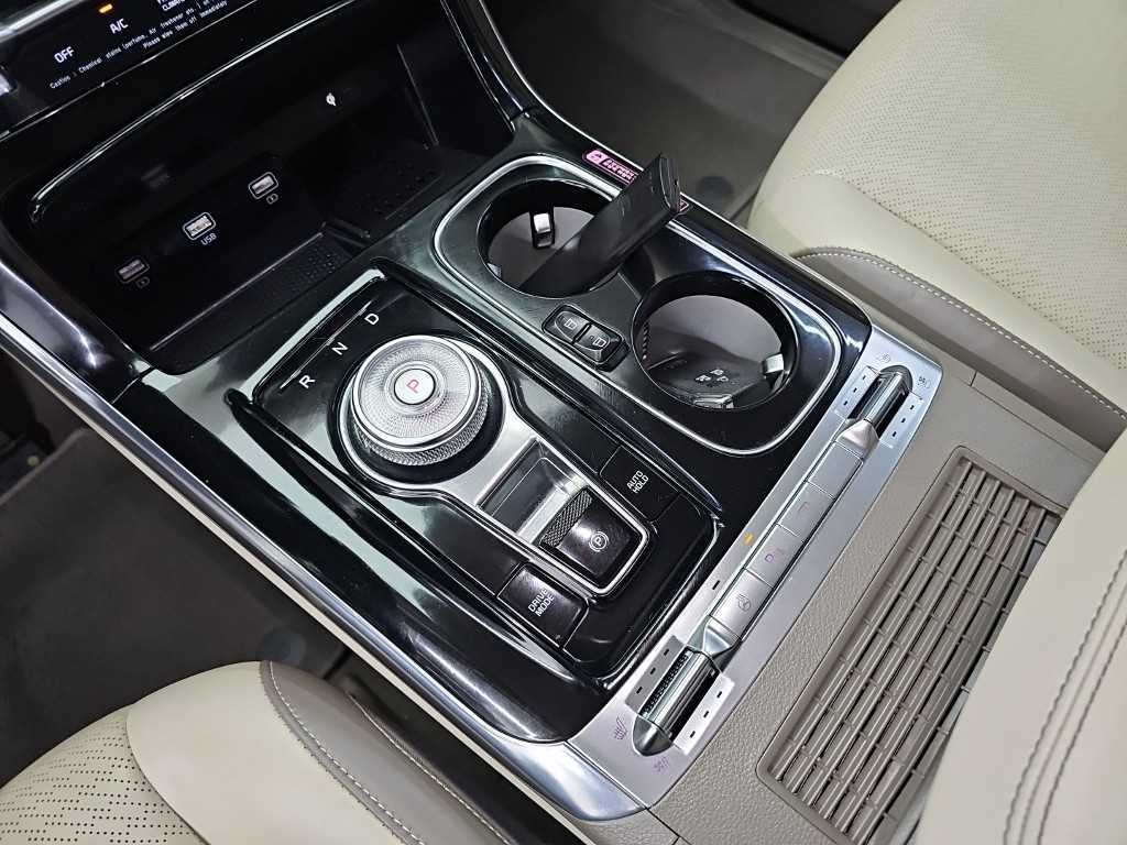 Kia Carnival — photo 08