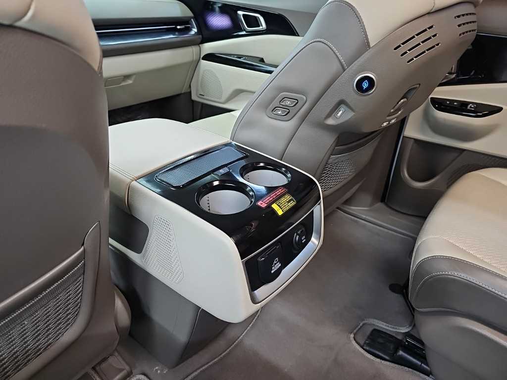 Kia Carnival — photo 14