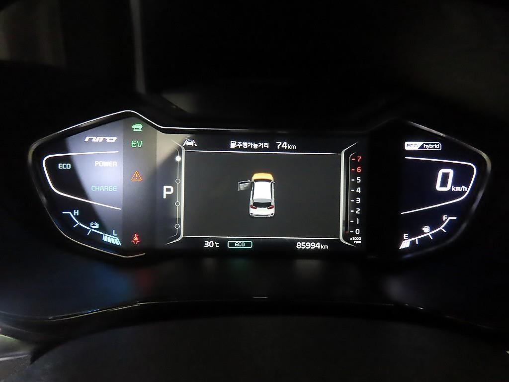 Kia Niro — photo 09