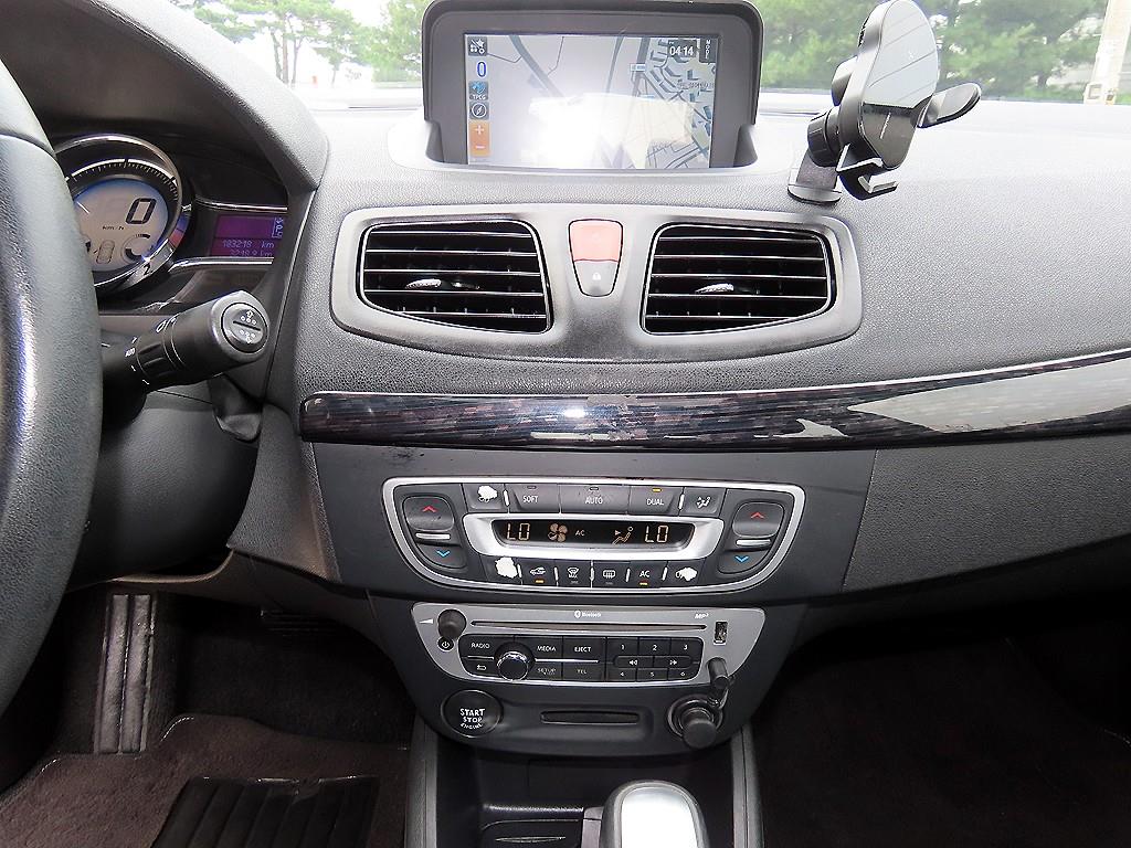 RENAULT SM3 — photo 14