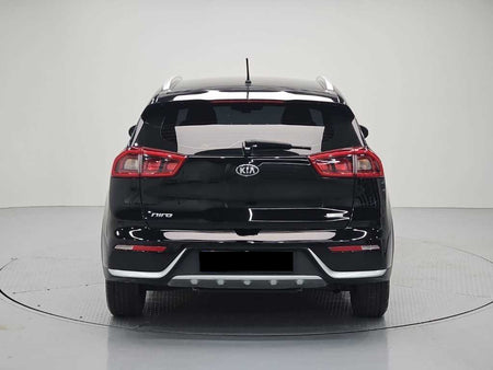 Kia Niro — photo 03