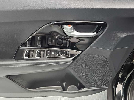 Kia Niro — photo 15