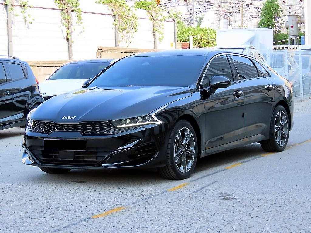 Kia K5 — photo 02